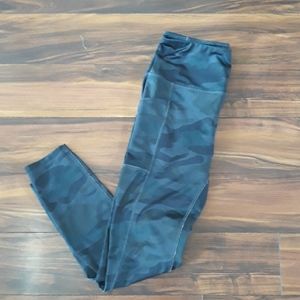 ☆Reebrok camo leggings☆
